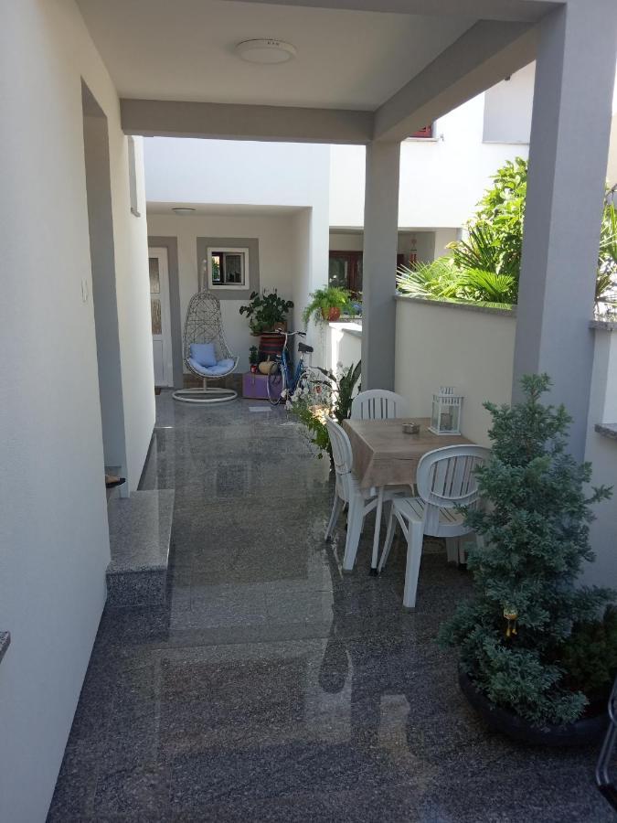 Ivana B4 N1 Poreč Exteriör bild